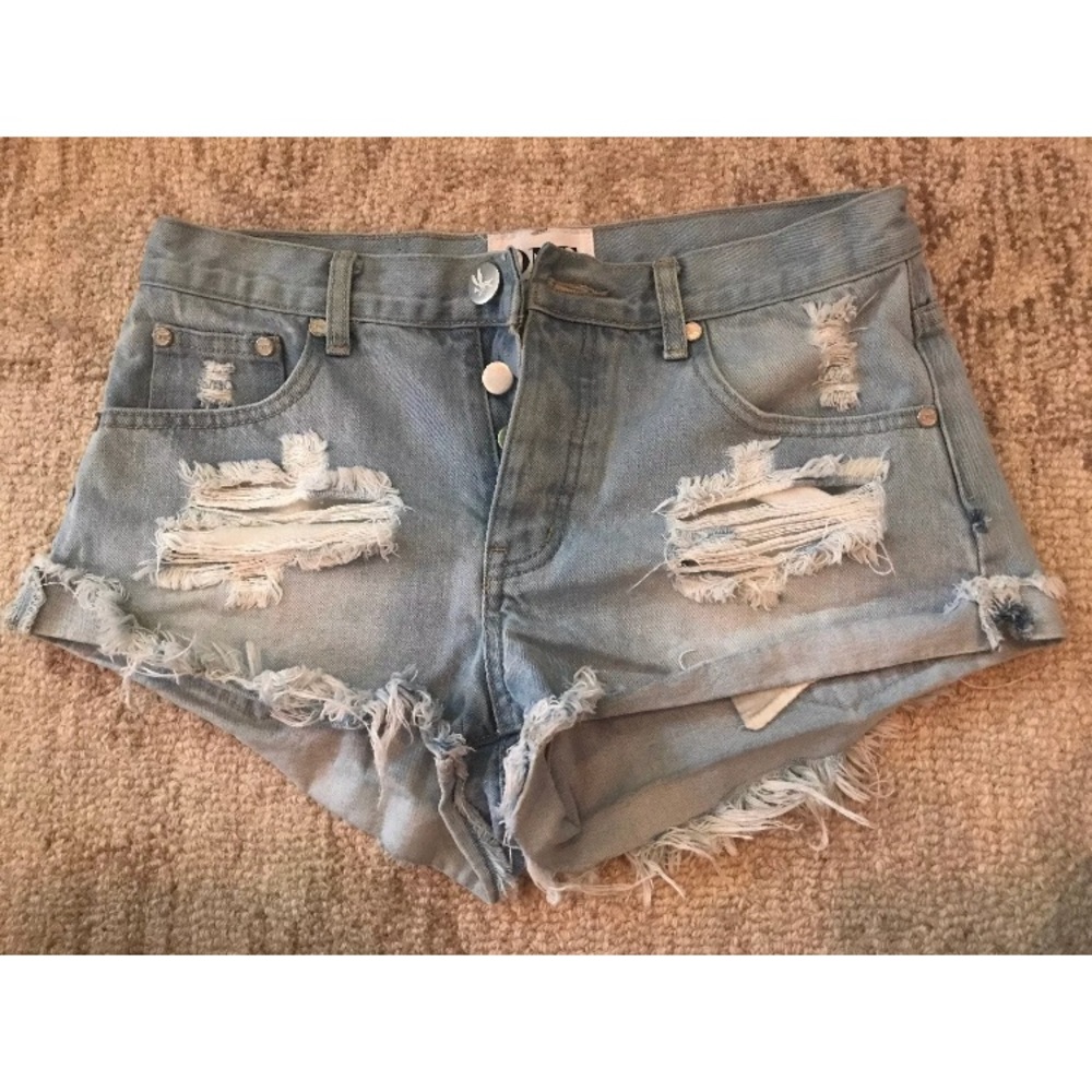 One Teaspoon Bandits Shorts 25